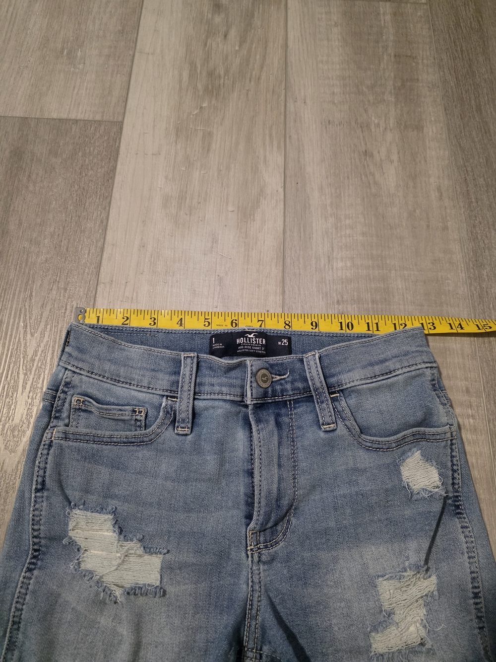 Hollister Distressed Denim Shorts Women’s W25 Mid-Rise Light Wash Frayed Hem Cas - Picture 8 of 11